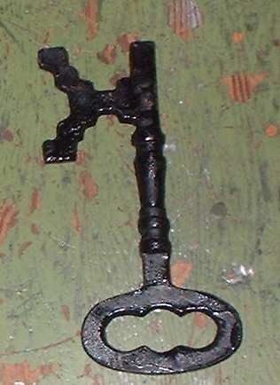 Iron Key female cast iron- Llave de Hierro Hembra